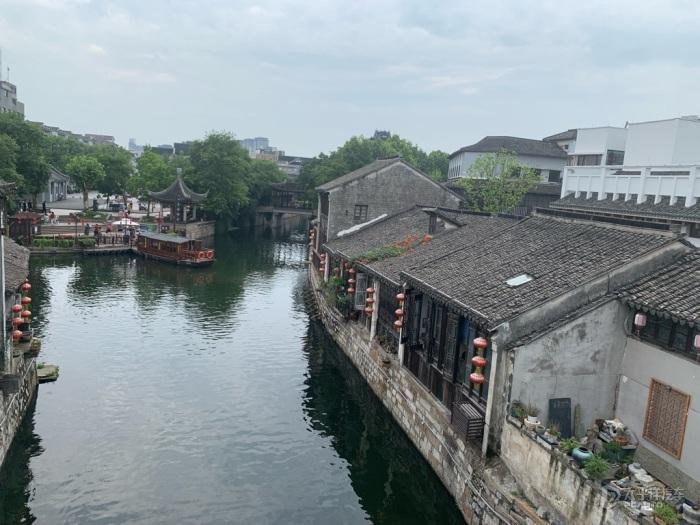 你会为了爱情而保持现状吗？游戏画面